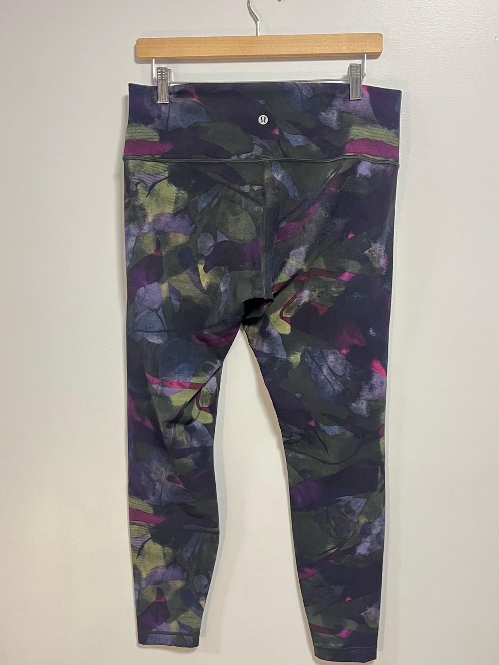 Lululemon Wunder Under Hi-Rise Tight (Full-On Luxtreme 28") size 12
